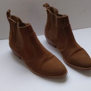 GAP brown suede ankle boots-sz 7